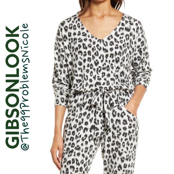 Gibsonlook Leopard Print Vneck fleece sweater - Picture 7 of 9